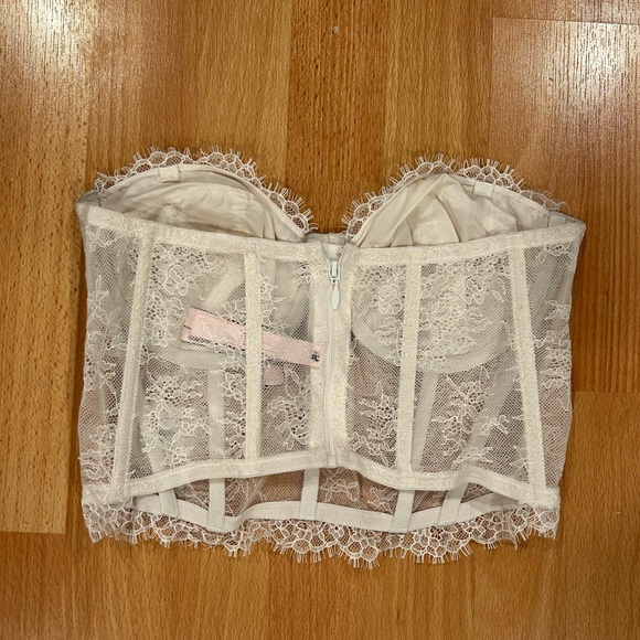 Victoria secret lace boned corset - Picture 2 of 3